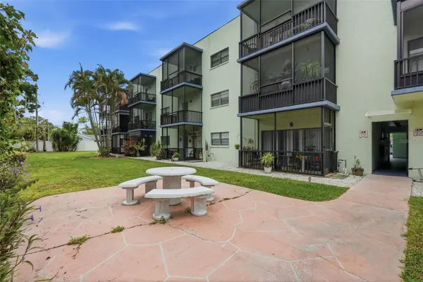 5973 TERRACE PARK DR N #109, St Petersburg, FL 33709