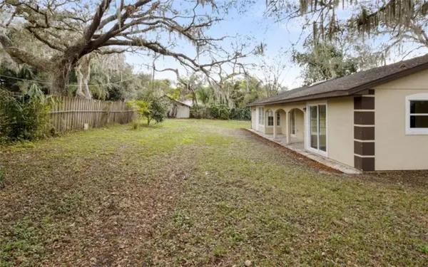210 PEARL ST, Mascotte, FL 34753