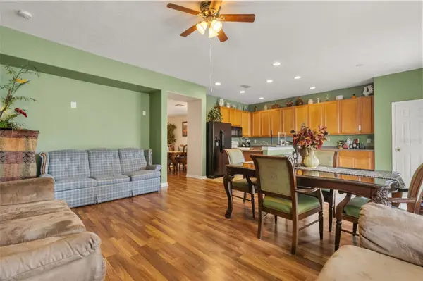 402 VINE CLIFF ST, Ruskin, FL 33570