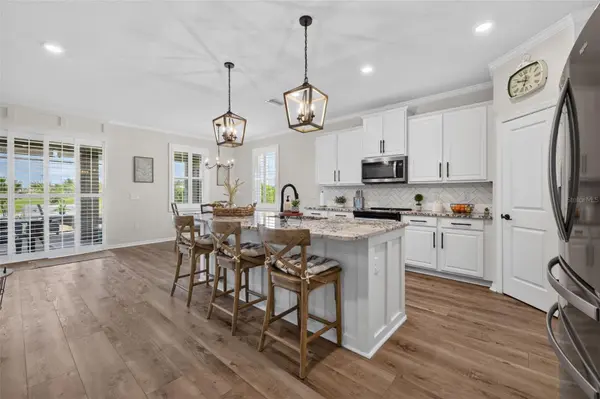 8955 BOWER BASS CIR, Wesley Chapel, FL 33545