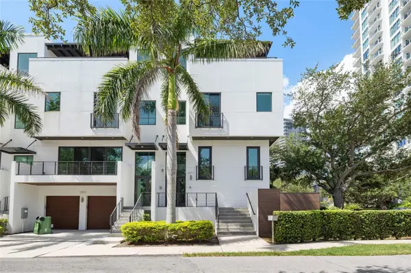 2814 W BARCELONA ST, Tampa, FL 33629
