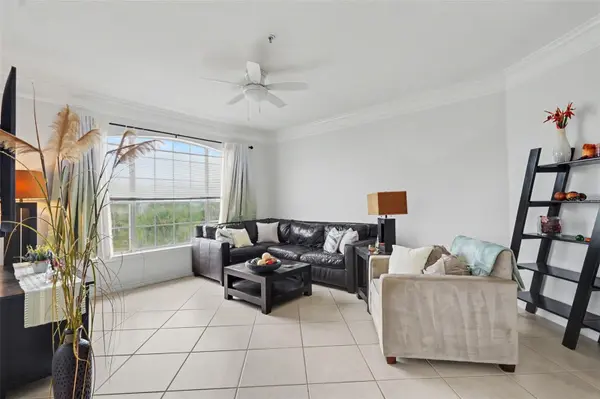 4306 BAYSIDE VILLAGE DR #301, Tampa, FL 33615