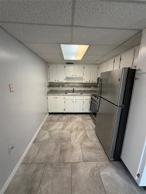 8402 111TH ST #203, Seminole, FL 33772