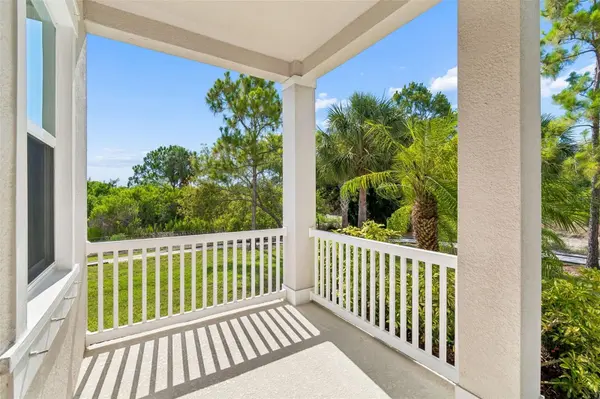 803 WINTERSIDE DR, Apollo Beach, FL 33572