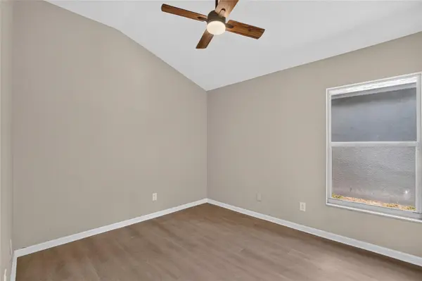 8536 CANTERBURY LAKE BLVD, Tampa, FL 33619