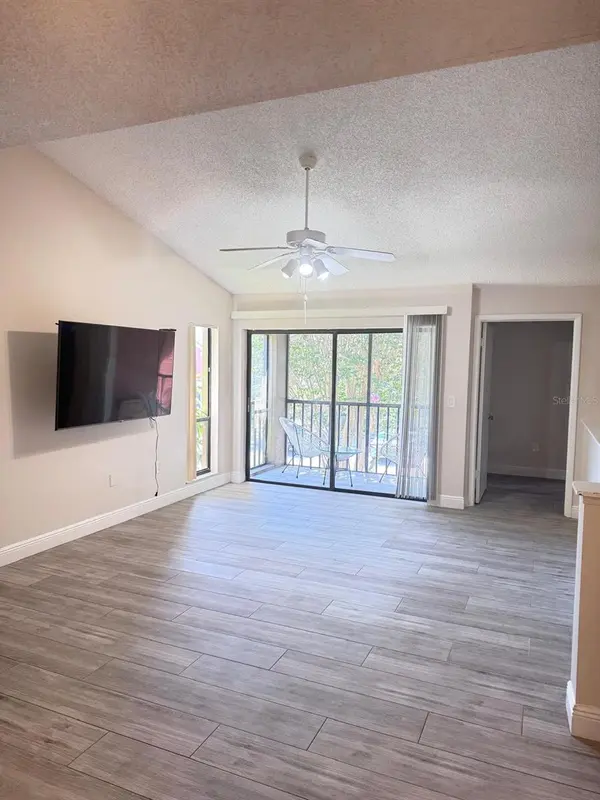 5555 BAYWATER DR, Tampa, FL 33615