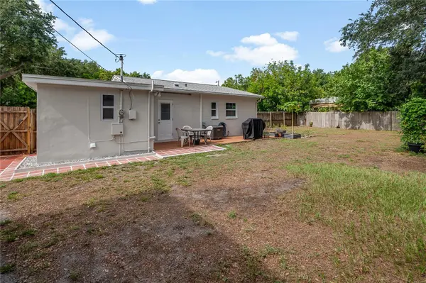 2151 44TH AVE N, St Petersburg, FL 33714