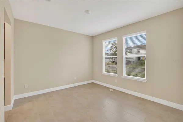 2546 WARREN ACRES BLVD, Wesley Chapel, FL 33543