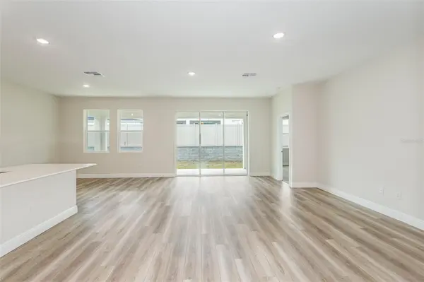 33437 TWILIGHT SEA PL, Dade City, FL 33525
