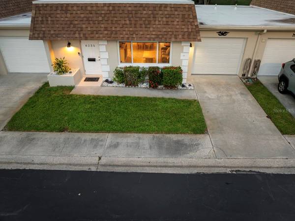 8235 BURGUNDY DR N #3, Pinellas Park, FL 33781