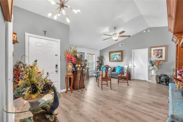 2114 W HANNA AVE, Tampa, FL 33604