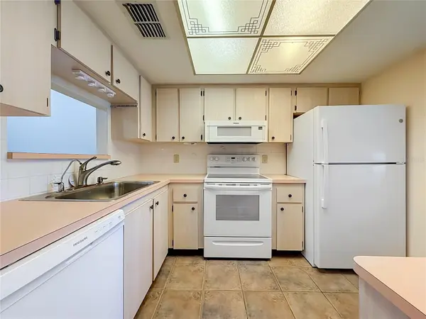 2465 NORTHSIDE DR #503, Clearwater, FL 33761