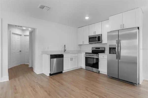 505 43RD ST S #505 1/2, St Petersburg, FL 33711