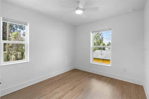 505 43RD ST S #505 1/2, St Petersburg, FL 33711
