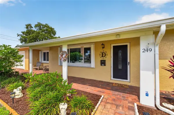 249 54TH ST N, St Petersburg, FL 33710