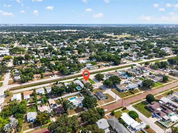 249 54TH ST N, St Petersburg, FL 33710
