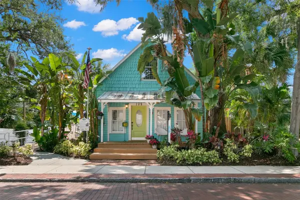135 4TH AVE N, Safety Harbor, FL 34695