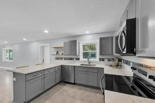 150 42ND AVE, St Pete Beach, FL 33706