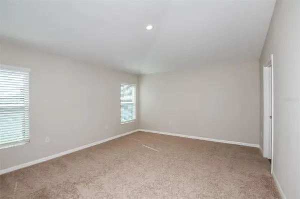 9136 BELLEVIEW FOREST PASS, Dade City, FL 33525