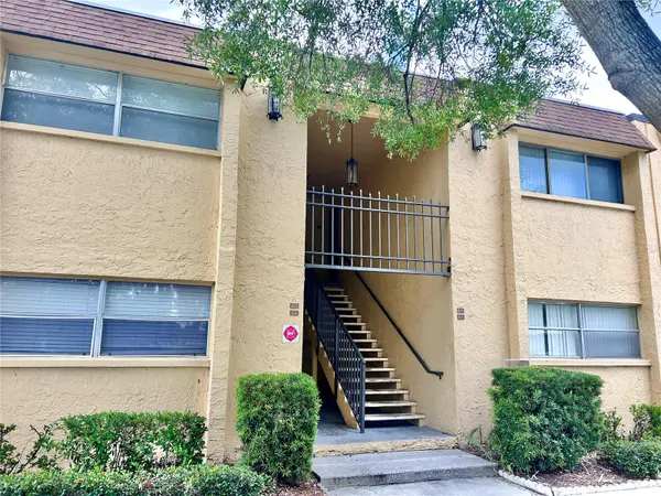 4455 38TH TER N #B12, St Petersburg, FL 33714