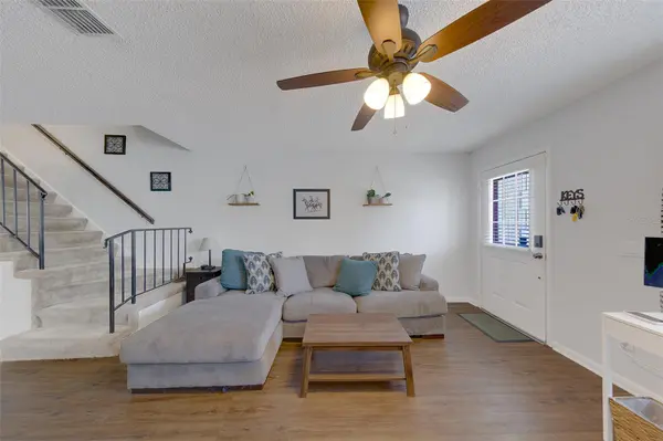 3315 W WYOMING CIR #3315, Tampa, FL 33611