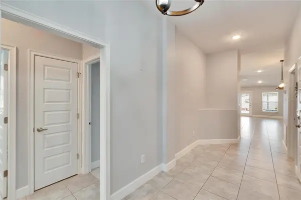 14525 SCOTTBURGH GLEN DR, Wimauma, FL 33598