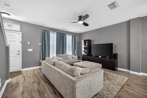 12315 COUNTRY WHITE CIR, Tampa, FL 33635