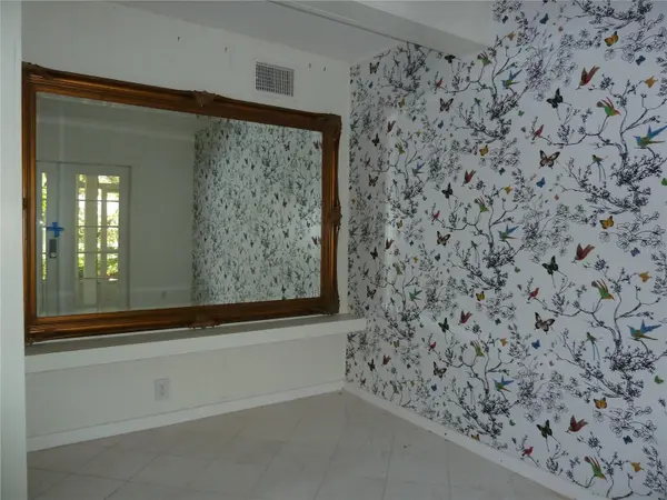 3302 W VILLA ROSA ST, Tampa, FL 33611