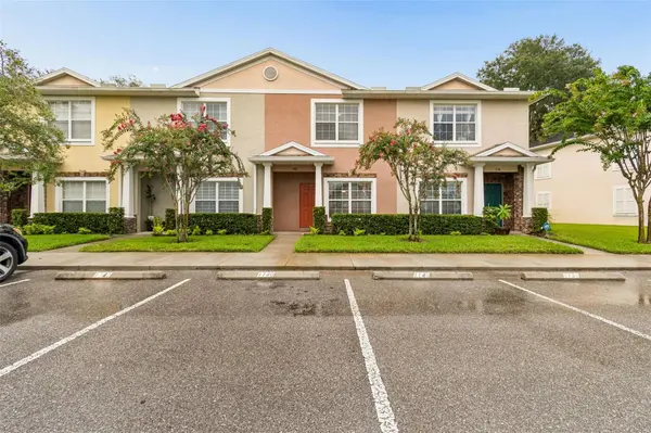 1140 HILLHURST DR, Wesley Chapel, FL 33543
