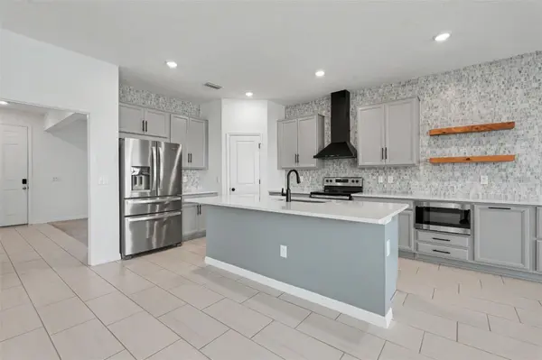 11824 CLARE HILL AVE, Riverview, FL 33579