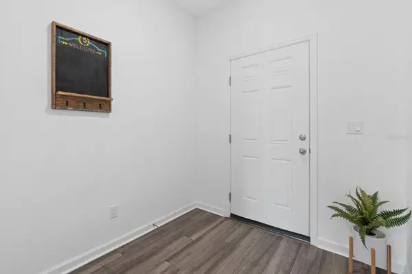38465 HONEYSUCKLE DR, Dade City, FL 33525