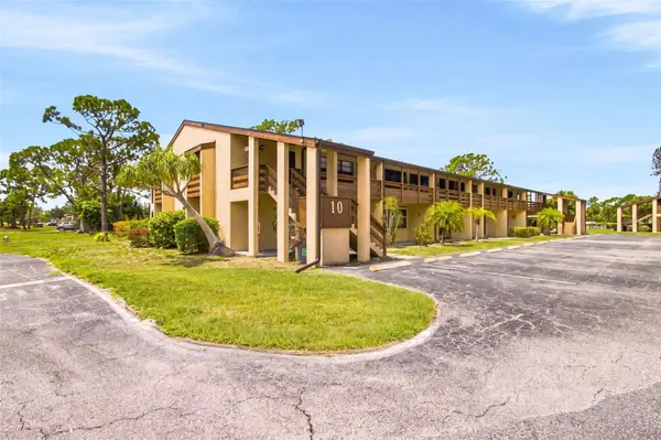 10 QUAILS RUN BLVD #8, Englewood, FL 34223