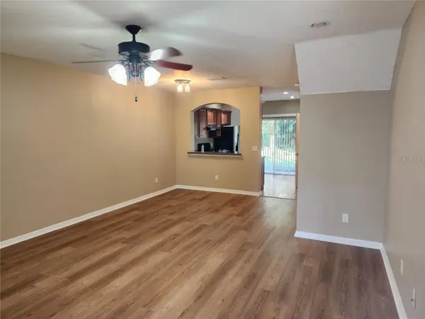 15924 FISHHAWK CREEK LN, Lithia, FL 33547