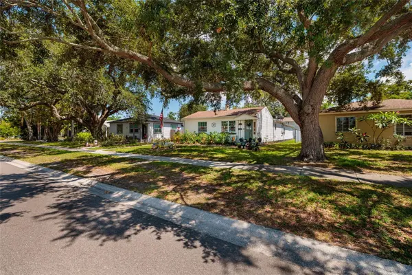 1220 56TH AVE N, St Petersburg, FL 33703