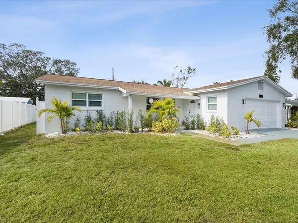 10264 OAKHURST RD, Largo, FL 33774