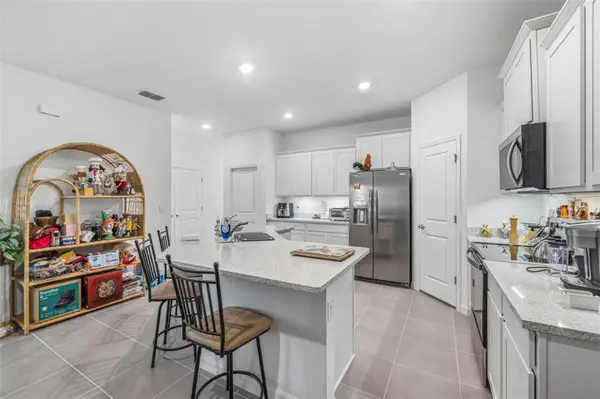 2541 BENDING BONSAI DR, Wesley Chapel, FL 33543