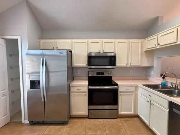 3231 CASTLE ROCK CIR, Land O Lakes, FL 34639