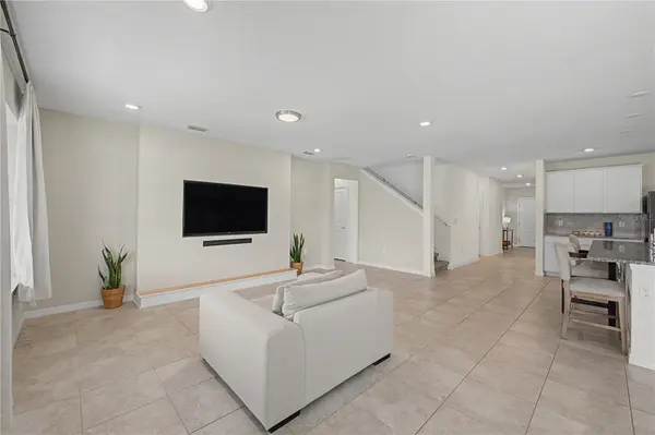 3891 CAPRI COAST DR, Plant City, FL 33565
