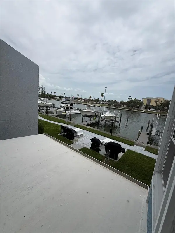 315 MEDALLION BLVD #H, Madeira Beach, FL 33708
