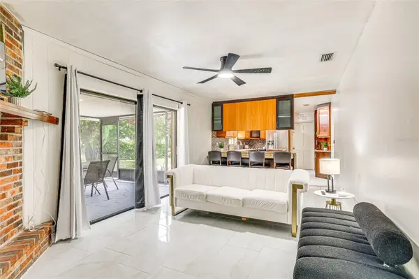 920 LAKEVIEW DR, Wimauma, FL 33598