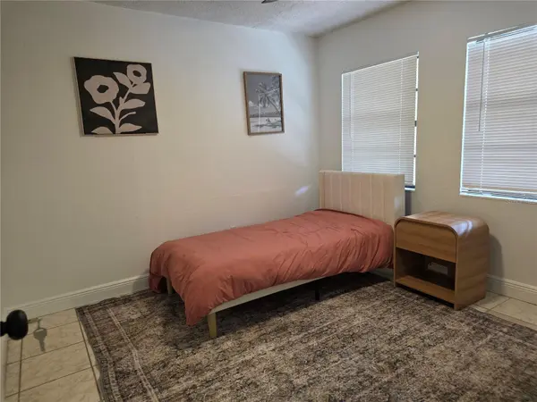 3422 IDLEWILD AVE #Unit # B, Tampa, FL 33614