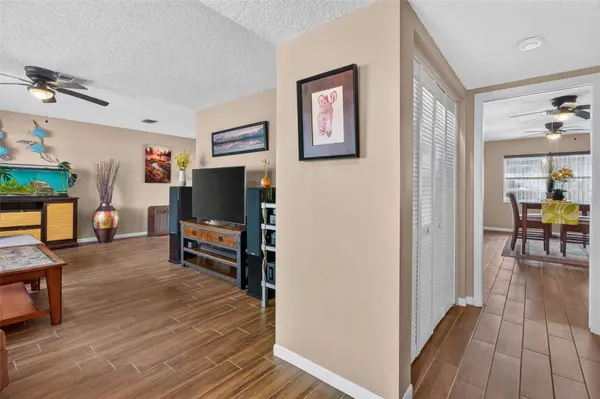 2221 COLONIAL DR, Dunedin, FL 34698