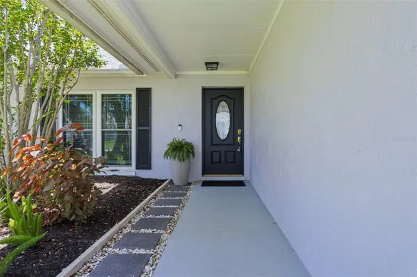 16117 PEBBLEBROOK DR, Tampa, FL 33624