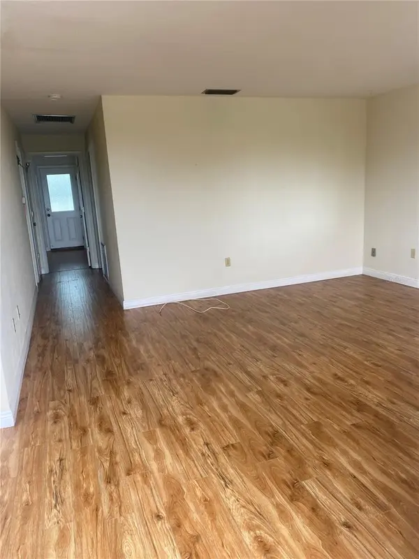 11224 82ND AVE #301, Seminole, FL 33772