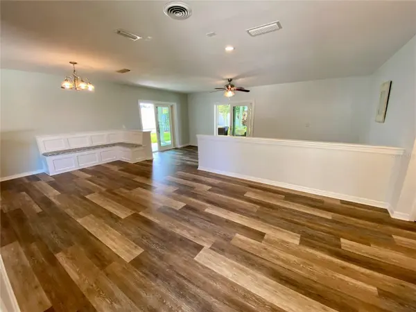 809 JACARANDA DR, Largo, FL 33770