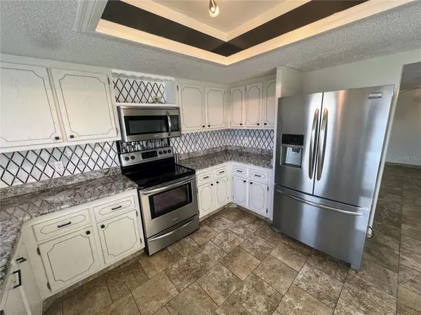 9 HAIG PL #101, Dunedin, FL 34698