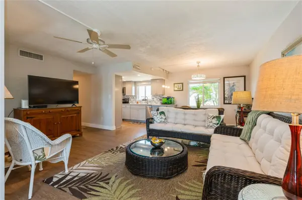 527 CAPE CORAL Pkwy W #4, Cape Coral, FL 33914
