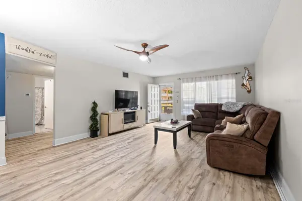 2416 WORLD PARKWAY BLVD #26, Clearwater, FL 33763