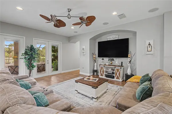 3038 MARBLE CREST DR, Land O Lakes, FL 34638