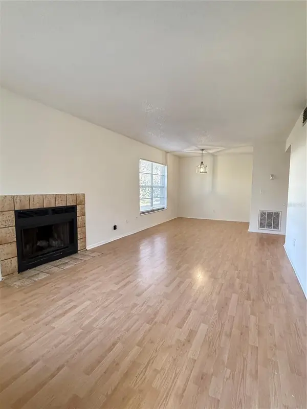 14308 HANGING MOSS CIR #102, Tampa, FL 33613
